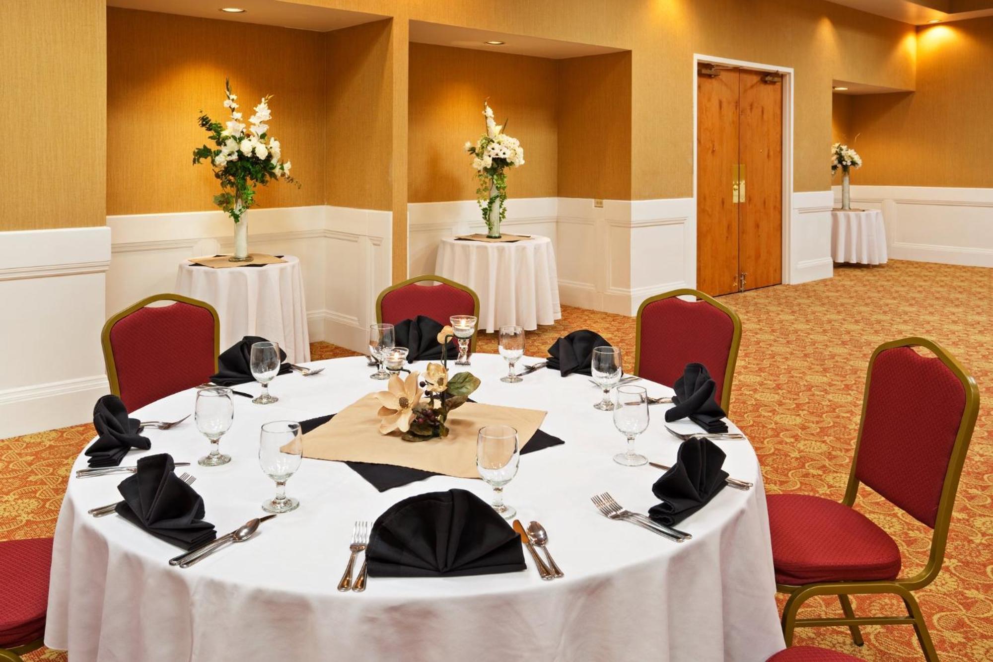 Johnson By Ihg 3* Johnson City